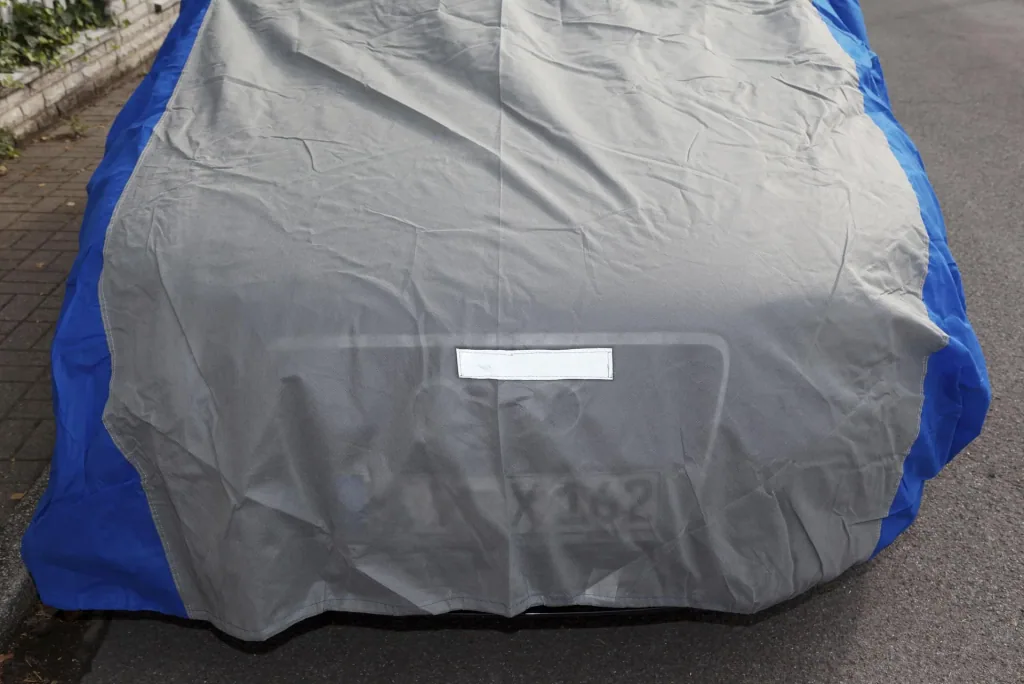 Auto Ganzgarage " Sportsline ", universell passend, mit Tasche