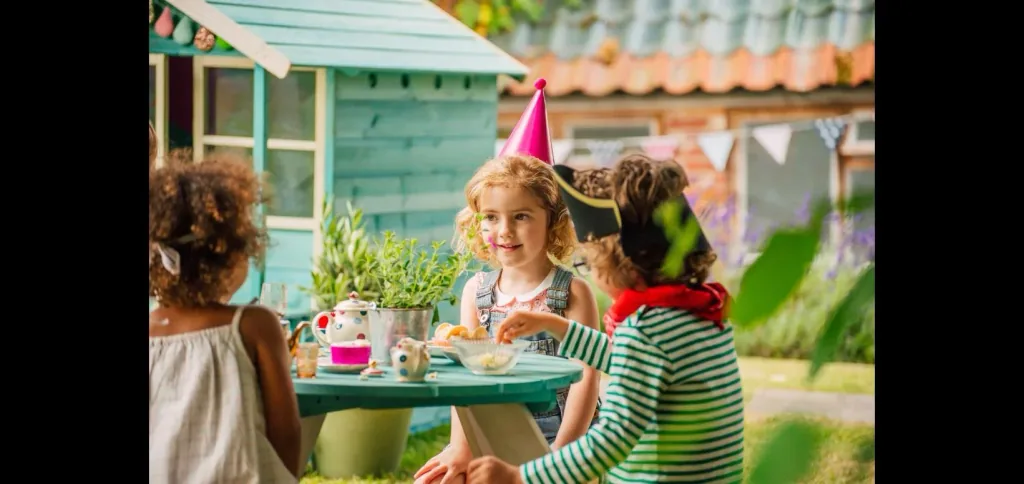 Holz Spielhaus Deckhouse, Outdoor-Spielhaus für Kinder aus Holz, Veranda, Spitzdach, türkis