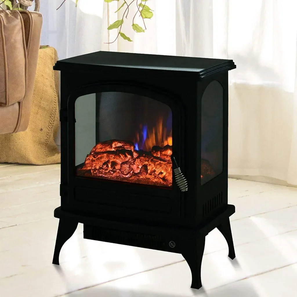 Standkamin mit Flammeneffekt