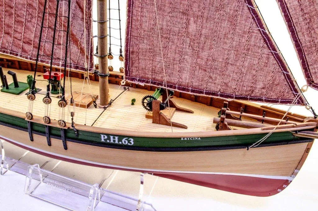 Bausatz Erycina - Plymouth Trawler im Maßstab 1:64