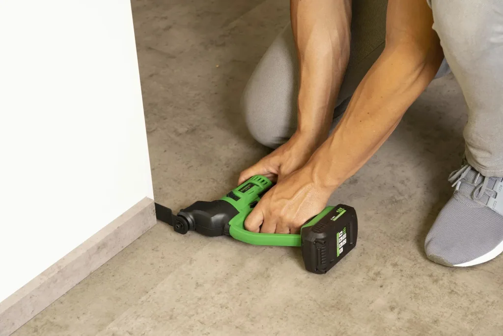 Hammersmith MultiTool mit Akku und Schnellladestation