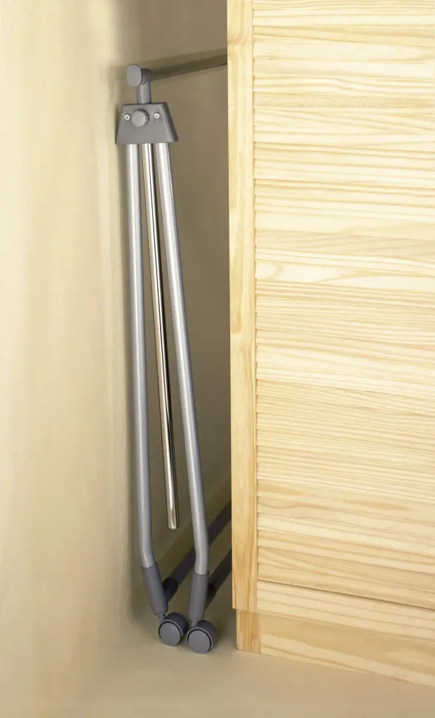 Kleiderständer - Klappbar, höhenverstellbar, bis 40 kg Traglast