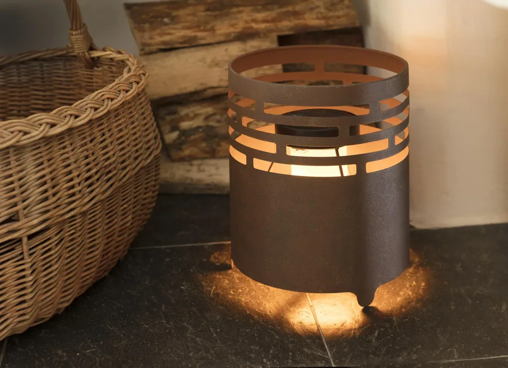 Solar Kamin mit realistischem Flammeneffekt