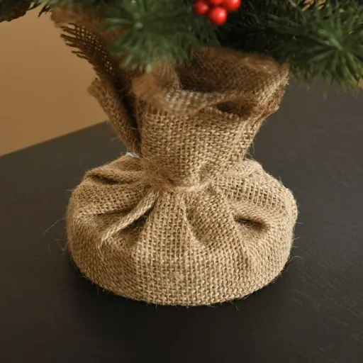 Weihnachtsbaum 50 cm Christbaum mit 4 roten Beeren und 4 Tannenzapfen