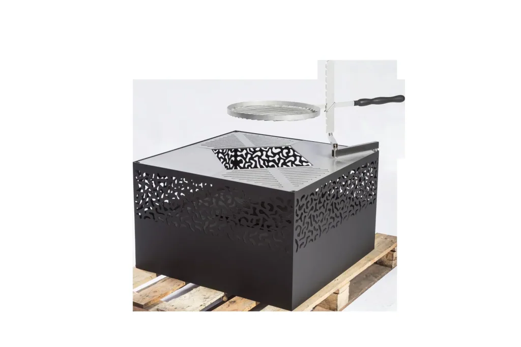 Grill Carre 750 schwarz mit Grillrost Ø38, Schwenkarm und Metallabdeckung