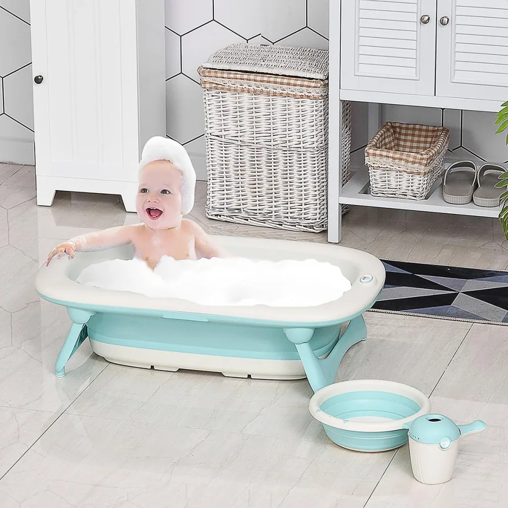 Faltbare Babywanne mit Waschbecken und Shampoobecher