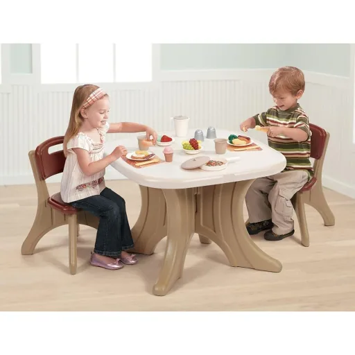 New Traditions Tisch & Stühle Set