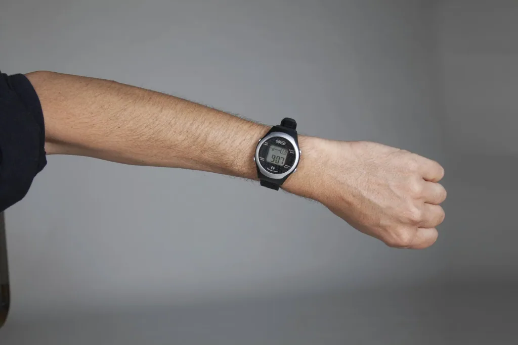 Armbanduhr, mit 8-fach Alarm, Stoppuhr und Count-Down-Funktion (Kurzzeitwecker)