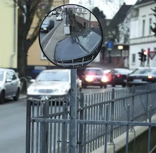 Sicherheitsspiegel / Verkehrs- und Überwachunsspiegel - sicher aus der Garage - 36 cm