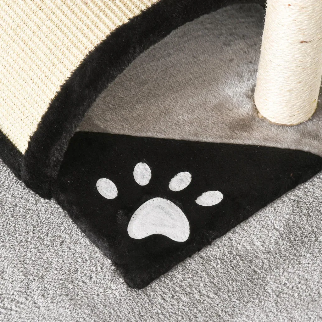 Katzenbaum mit Plüsch