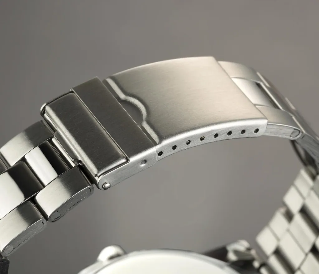 Herren-Armbanduhr, "Retox-Master" mit 2 farbiger Lünette und Edelstahlband, 3 bar wasserdicht