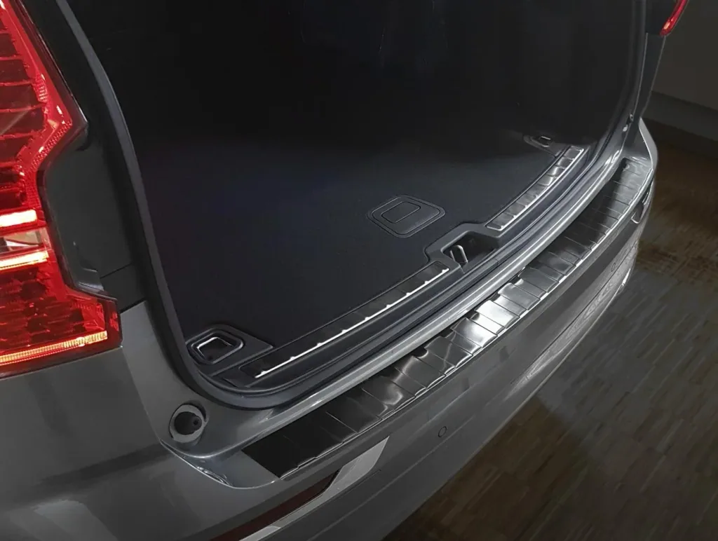Ladekantenschutz Edelstahl für Volvo XC-60 FL - graphite / black, Baujahr 7/2017>