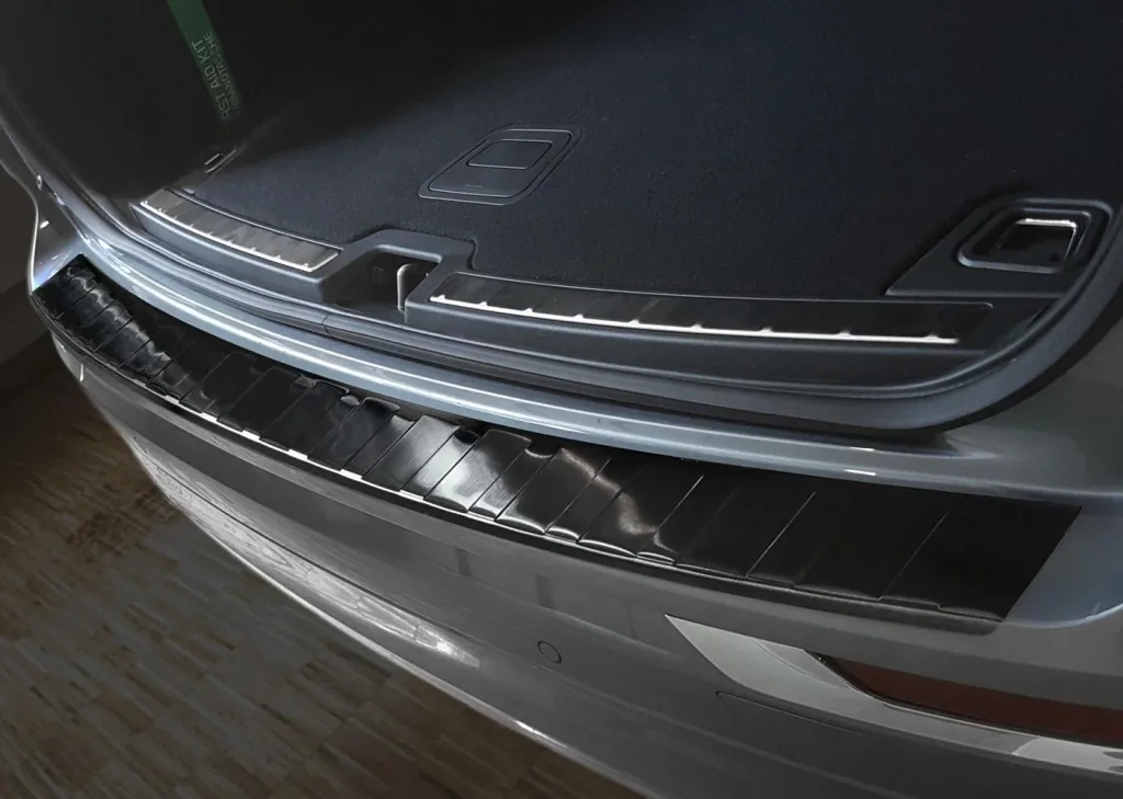 Ladekantenschutz Edelstahl für Volvo XC-60 FL - graphite / black, Baujahr 7/2017>