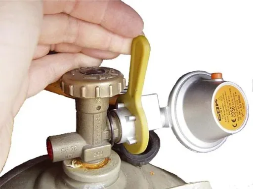 Universal Gasarmaturenschlüssel