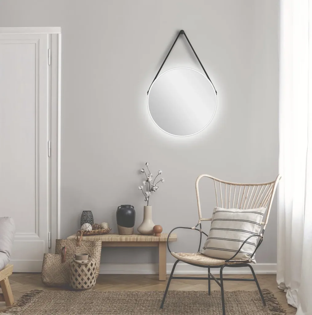 Dekorativer runder Wandspiegel mit indirekter LED Beleuchtung in weiß matt Ø 50 cm
