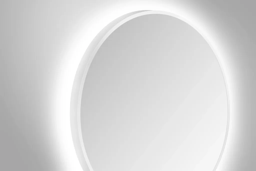 Dekorativer runder Wandspiegel mit indirekter LED Beleuchtung in weiß matt Ø 50 cm