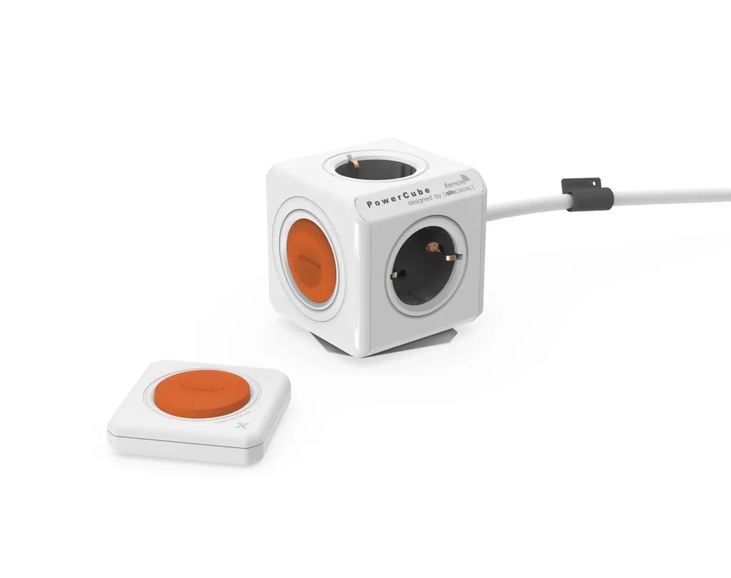 PowerCube Extended Remote mit 4 Steckdosen und Fernbedienung