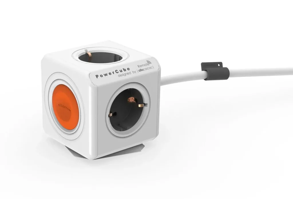 PowerCube Extended Remote mit 4 Steckdosen und Fernbedienung