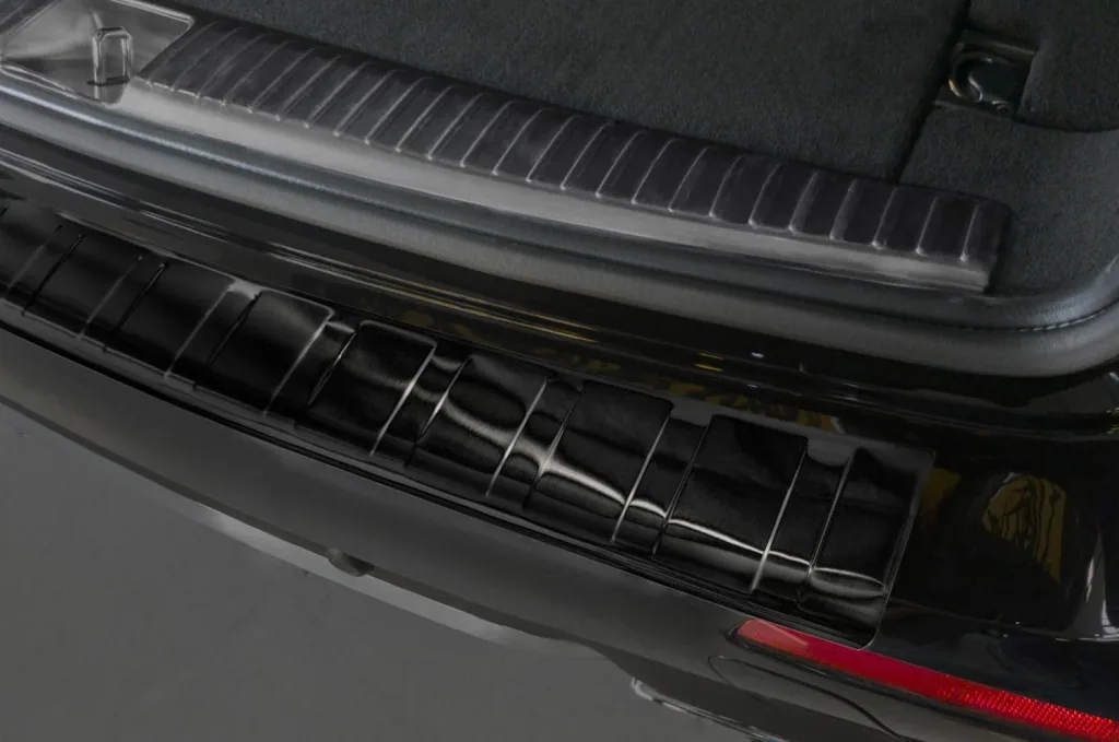 Ladekantenschutz Edelstahl graphite / black für Mercedes E Klasse W213 T-Model, Baujahr 2016>