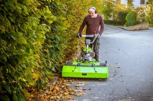 Kehrmaschine "ZI-KM1000", mit Schneeschild, 3600 Watt, Grün