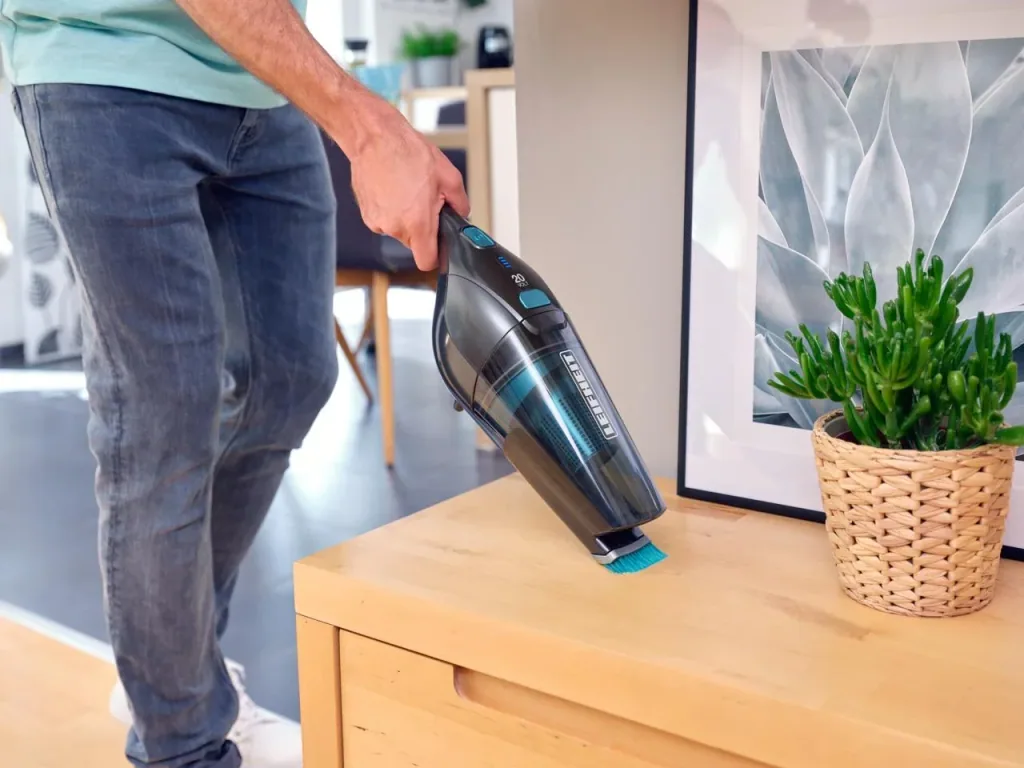 Akku-Staubsauger Rotaro Powervac 2in1 20 V