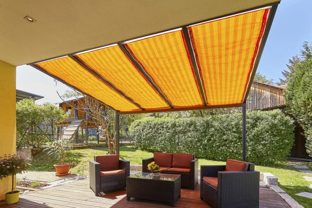 Beschattung mit Seilführung, 1155 x 2900 mm - Stoff Golden Crops, orange gestreift