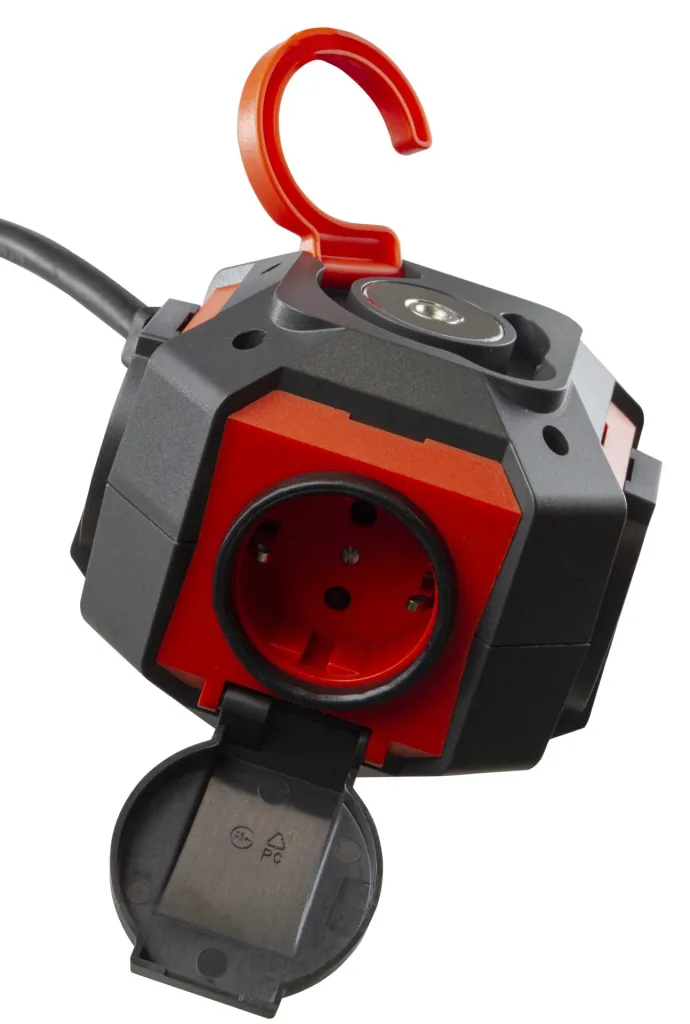 4-fach Steckdosenwürfel Powerglobe für Hobby und Werkstatt IP44