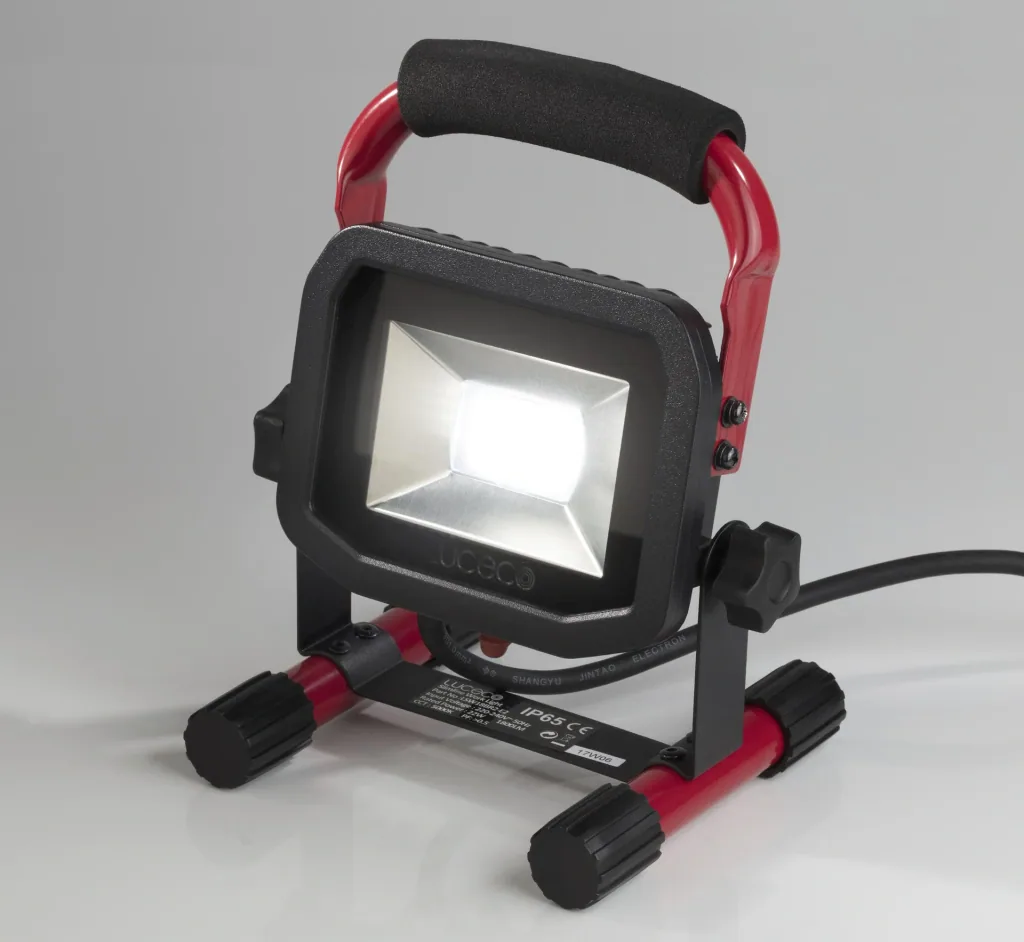 LED Baustrahler, 1800 Lumen, 22 Watt, 5000K, 2m Zuleitung