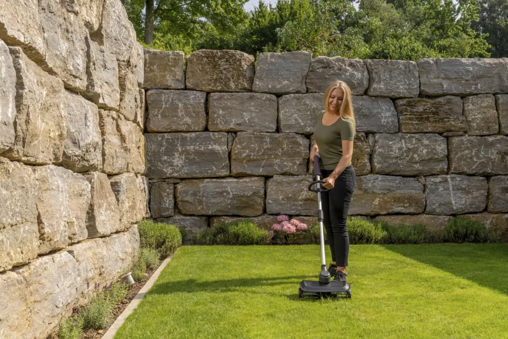 BOSCH HOME AND GARDEN COMPATIBLE Akku-Rasenlüfter AR 1835 - inkl. Akku und Ladegerät