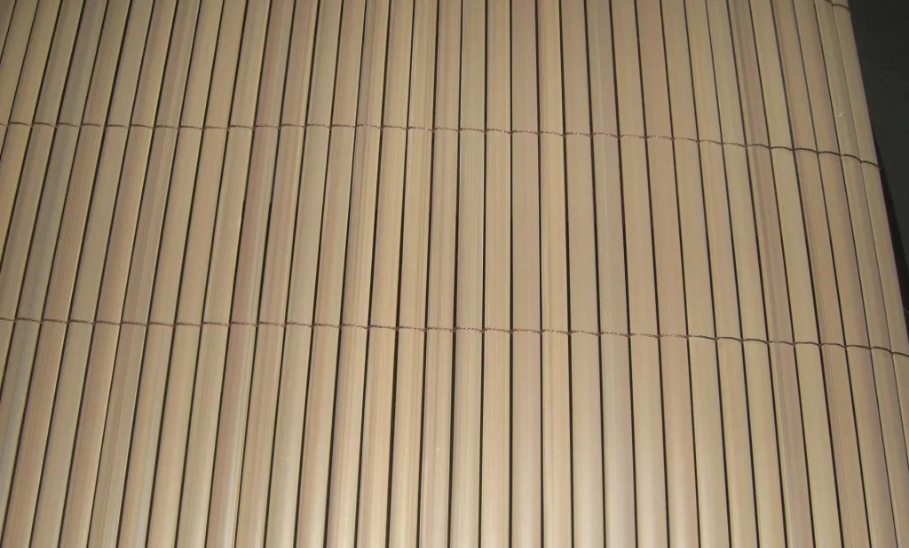Sicht - und Windschutz "Braun" 5 m lang