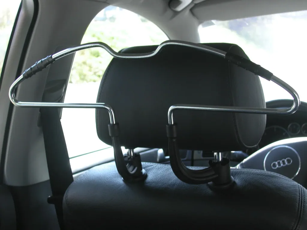 Autokleiderbügel für Kopfstütze