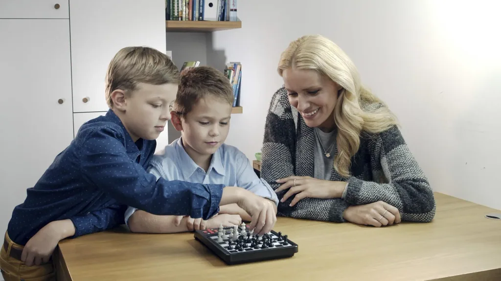 Schachcomputer Karpov Schachschule