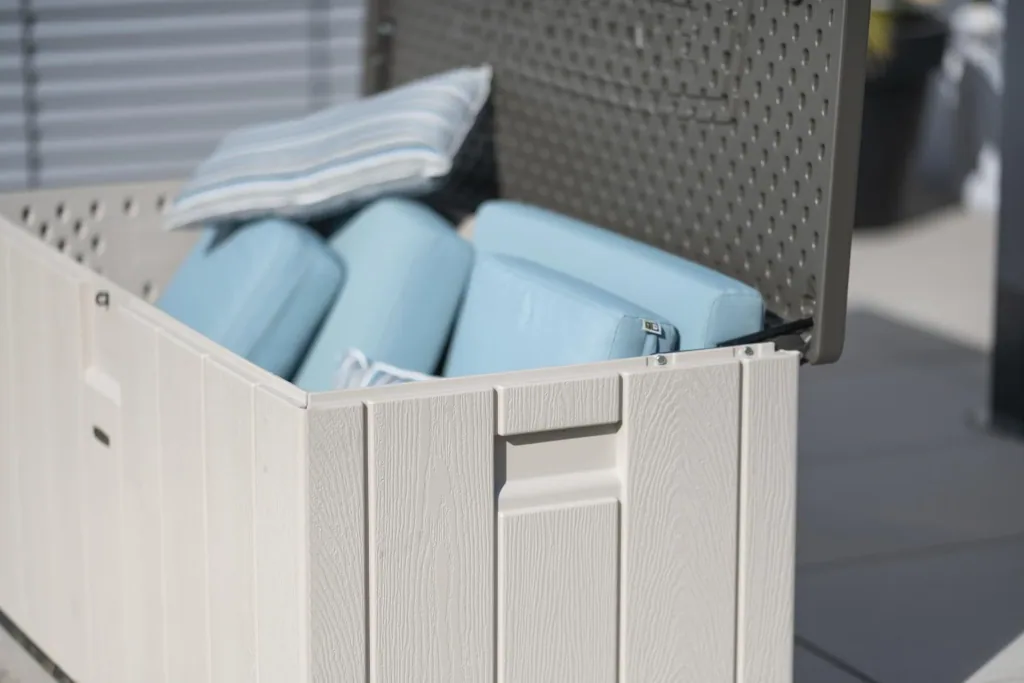 Lifetime Kissenbox 570 L Lichtgrau 150.7×71.9×69.1 cm – wetterfeste Auflagenbox aus HDPE